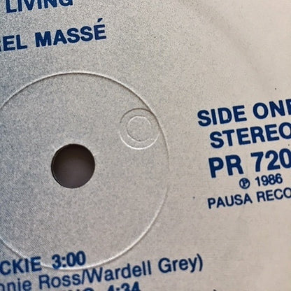 Laurel Massé - Easy Living